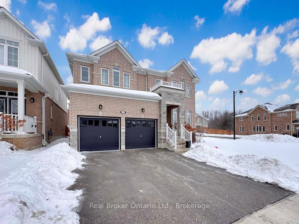 Detached House for sale at 37 Drake Avenue, Brant, Paris, N3L 0H9 - MLS: X11985786