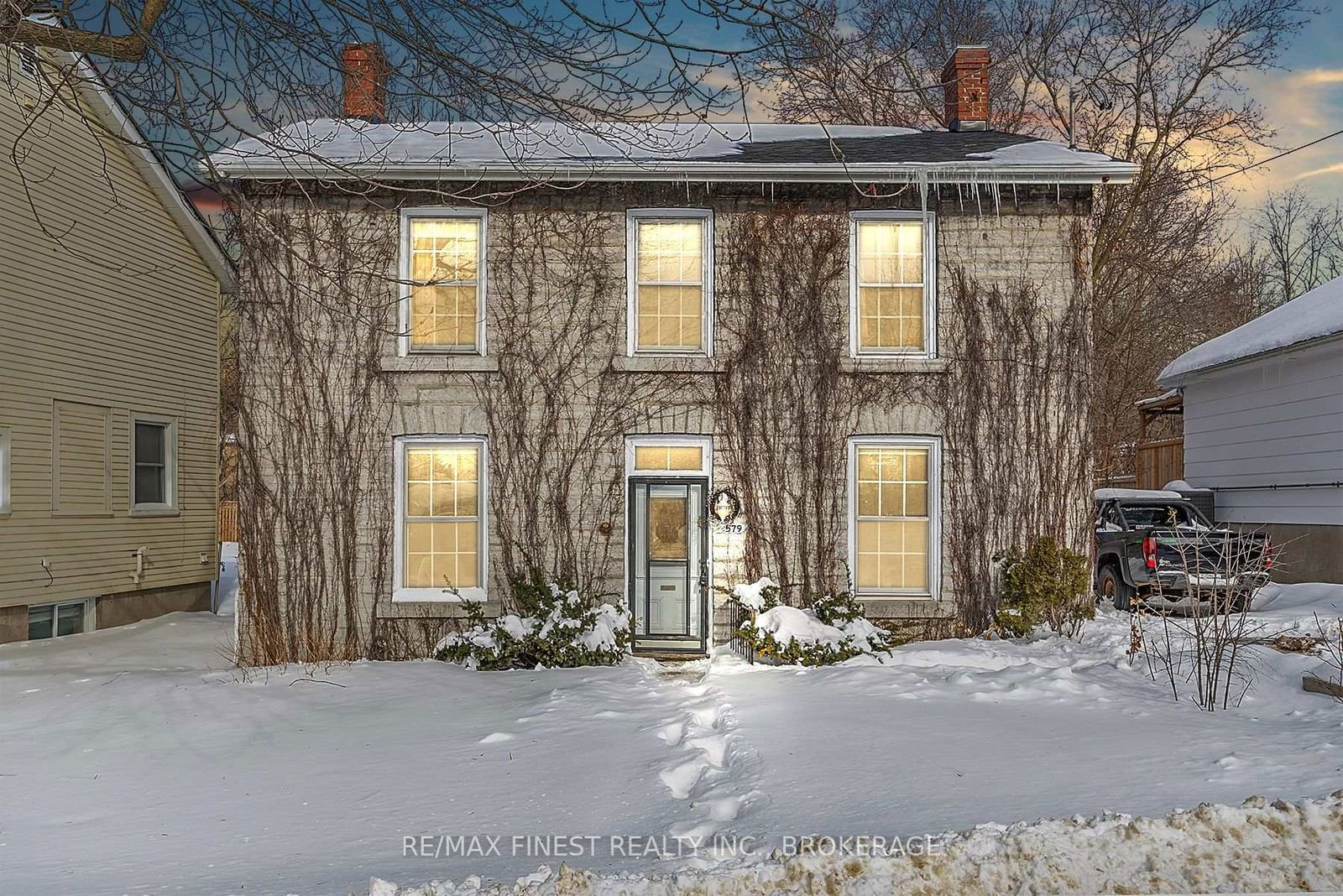 Building at 579 Union Street, Kingston, Central City West