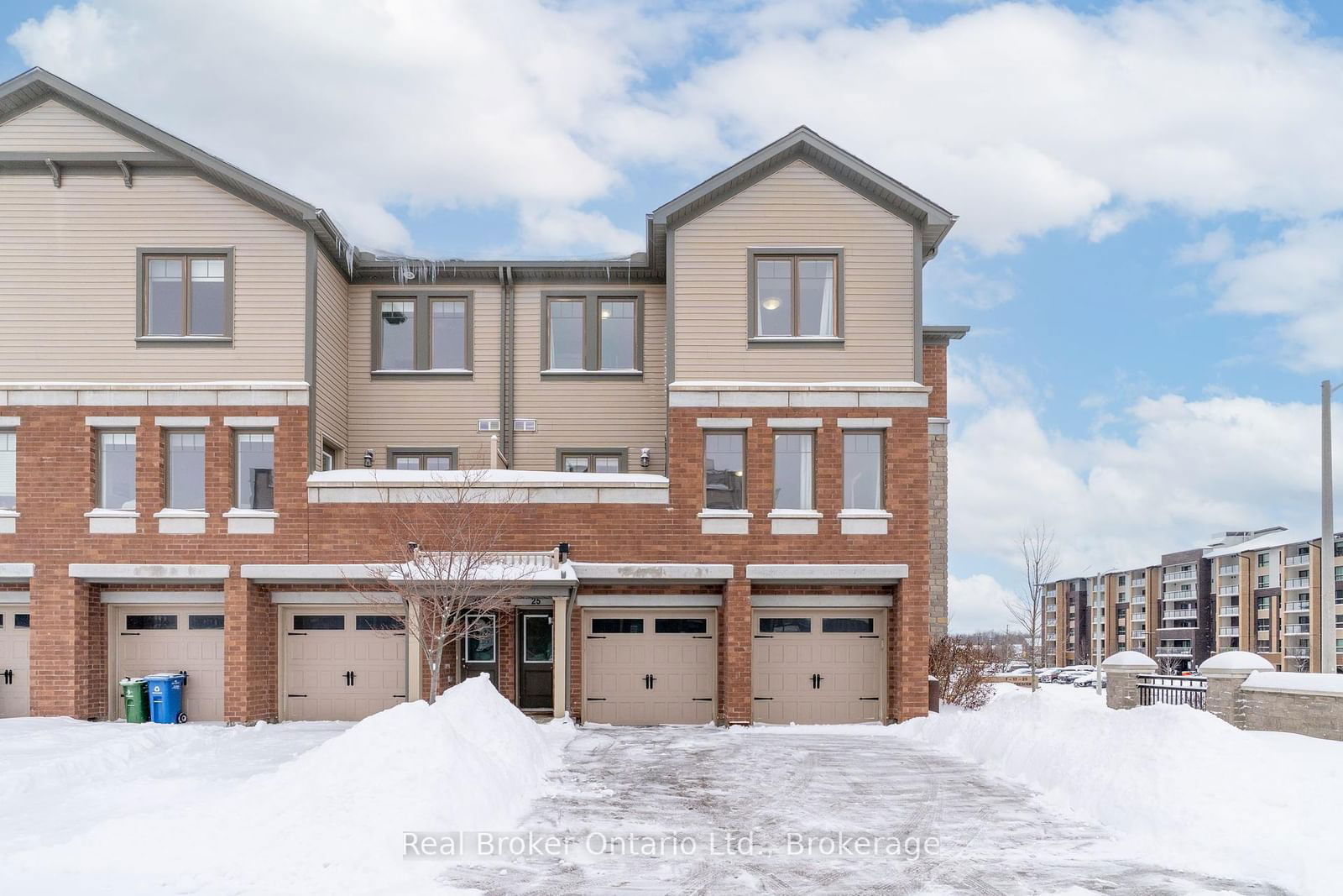 Townhouse for sale at 25-39 Kay Crescent, Guelph, Guelph South, N1L 1H1 - MLS: X11986245