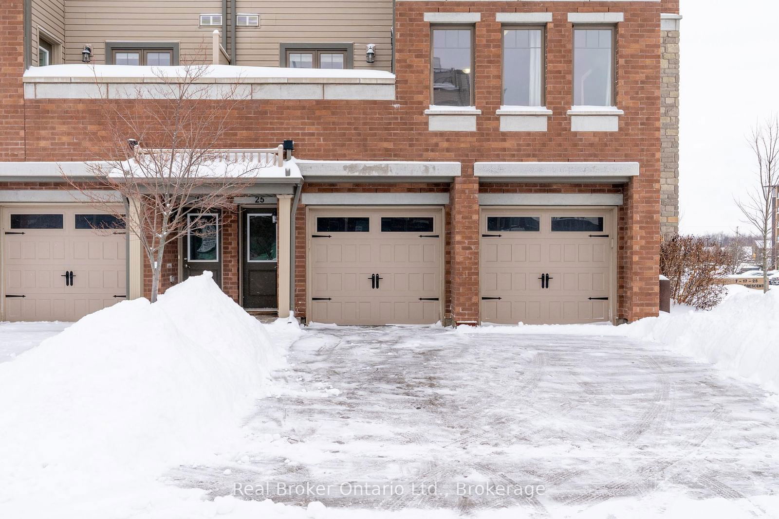 Townhouse for sale at 25-39 Kay Crescent, Guelph, Guelph South, N1L 1H1 - MLS: X11986245