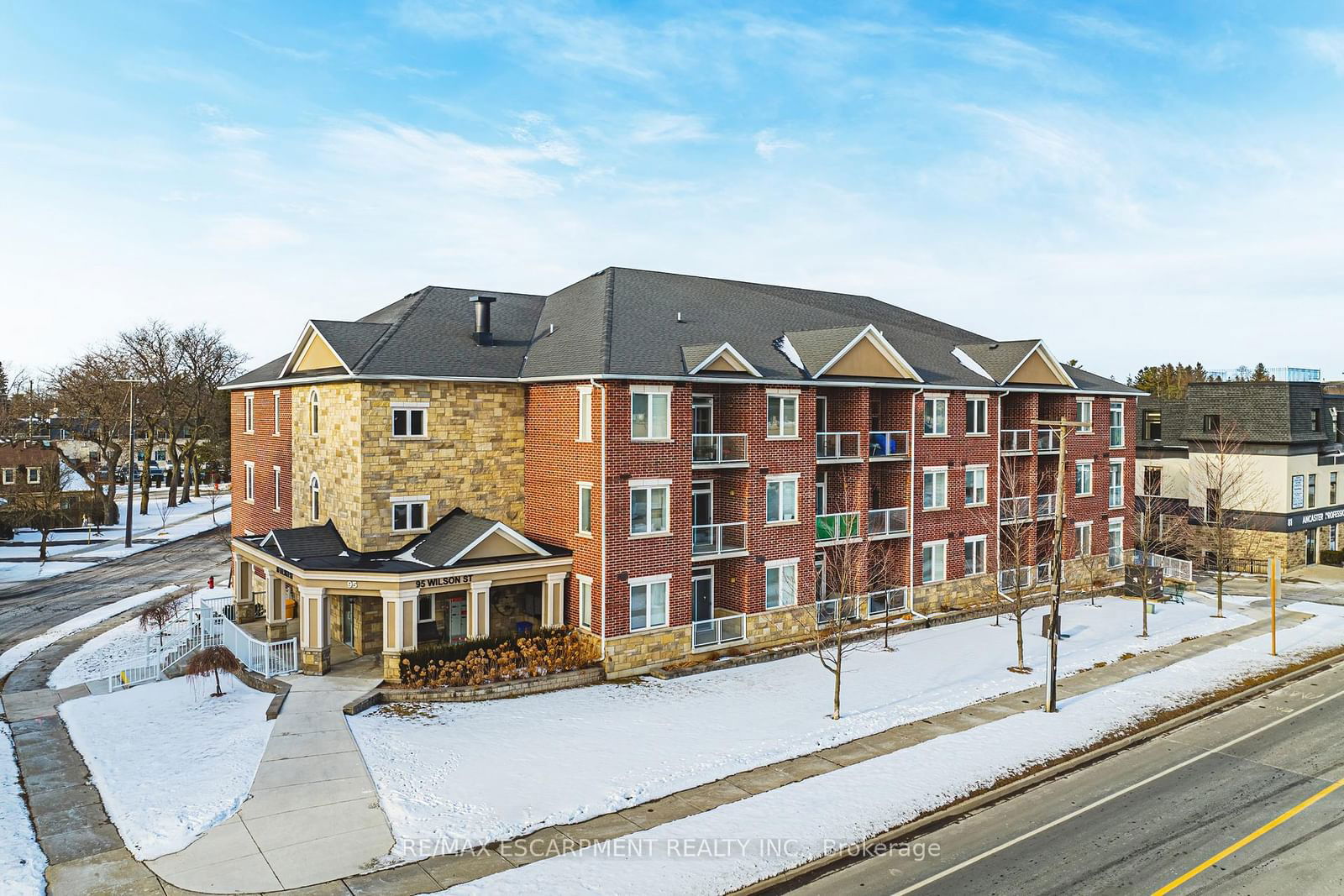 Condo for sale at 308-95 Wilson Street, Hamilton, Ancaster, L8L 5C4 - MLS: X11986276