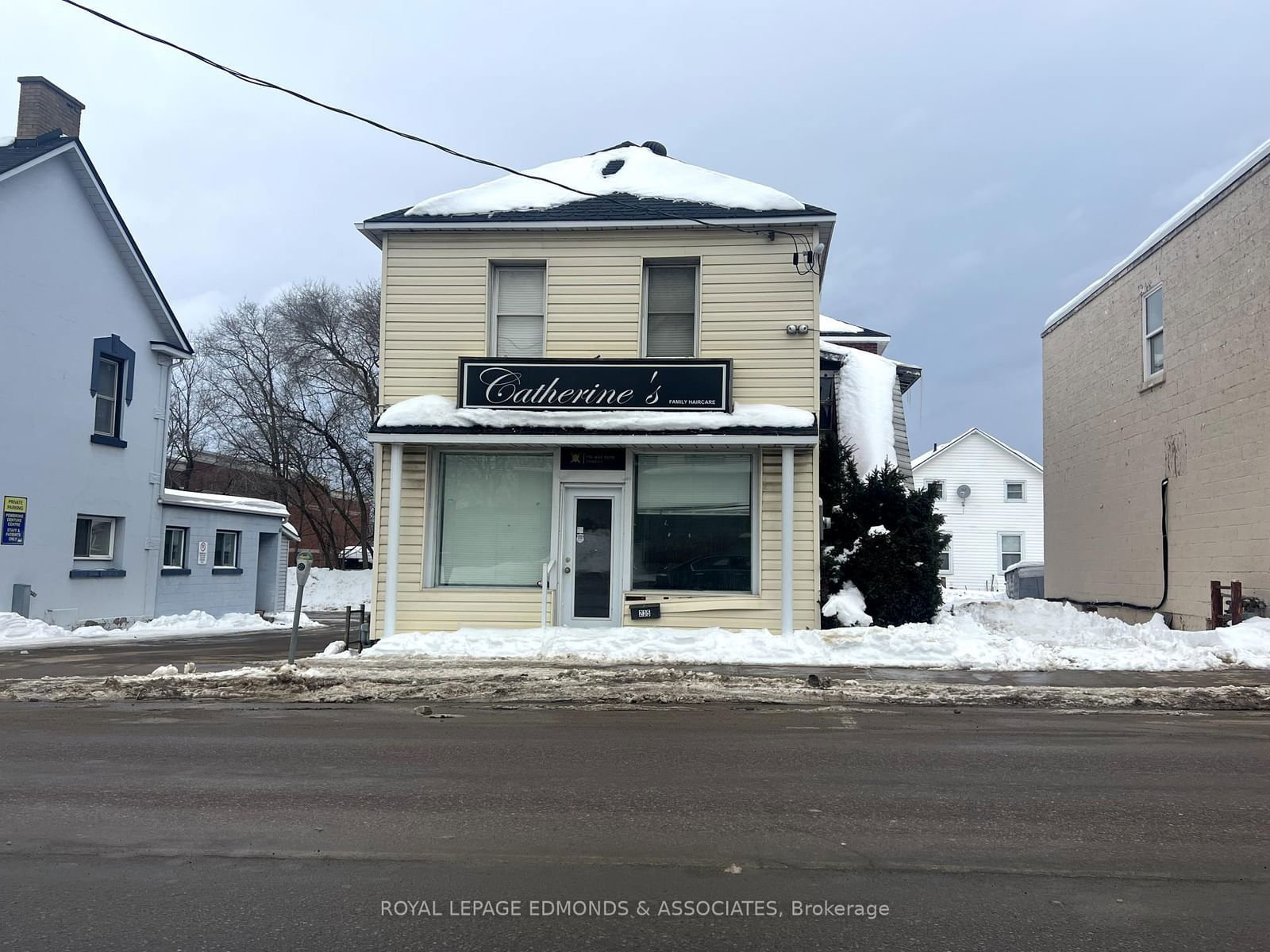 Building at 235 Pembroke Street, Pembroke, 530 - Pembroke