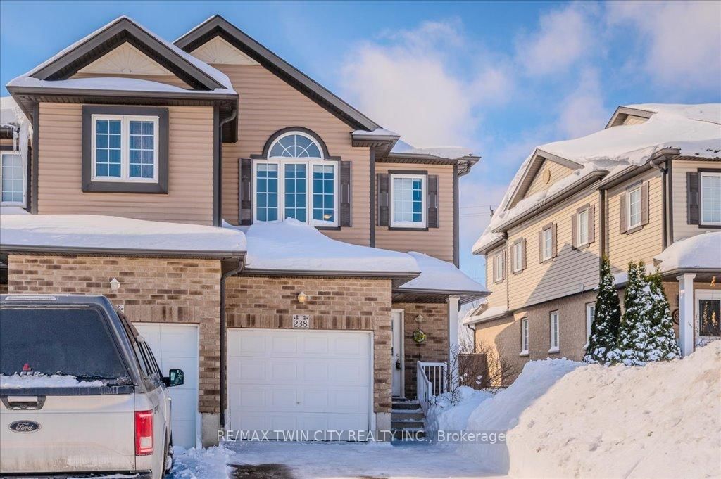 Townhouse for sale at 238 Countrystone Crescent, Kitchener, N2N 3S2 - MLS: X11986615