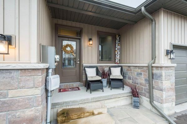 Townhouse for sale at 23 Ledgerock Court, Quinte West, K8R 0A1 - MLS: X11986700