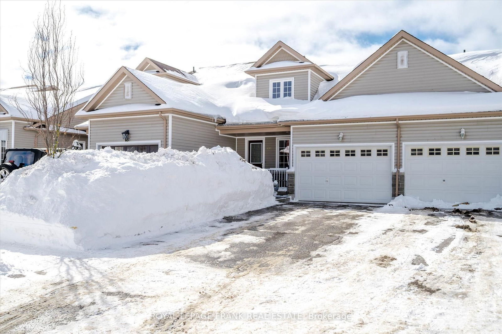 Townhouse sold at 633 Tully Crescent, Peterborough, Monaghan, K9K 0B1 - MLS: X11986752