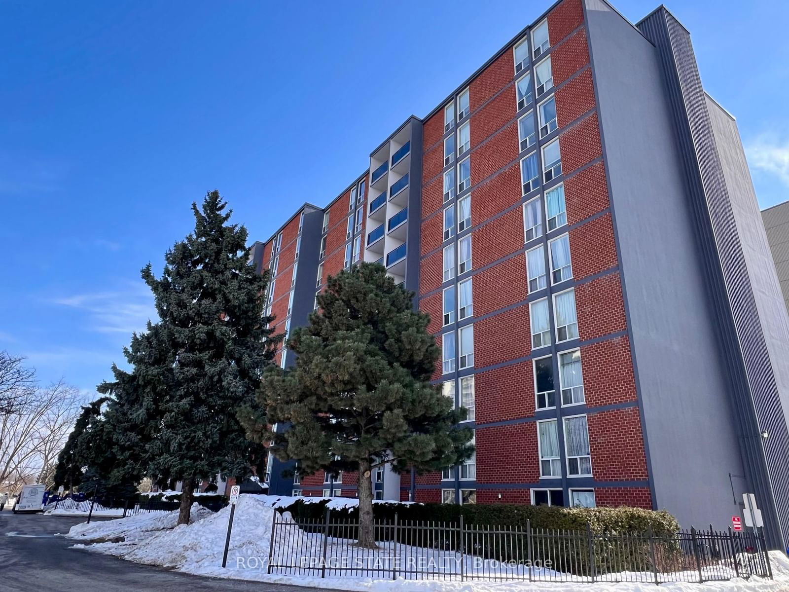 Condo for sale at 808-75 Glenburn Court, Hamilton, Riverdale, L8E 1C7 - MLS: X11986879