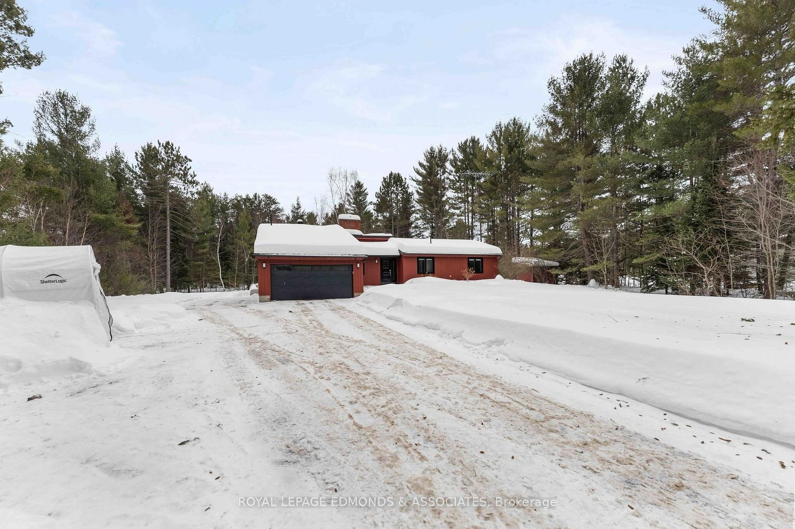 Detached House sold at 413 Black Bay Road, Petawawa, 520 - Petawawa, K8H 2W8 - MLS: X11987052