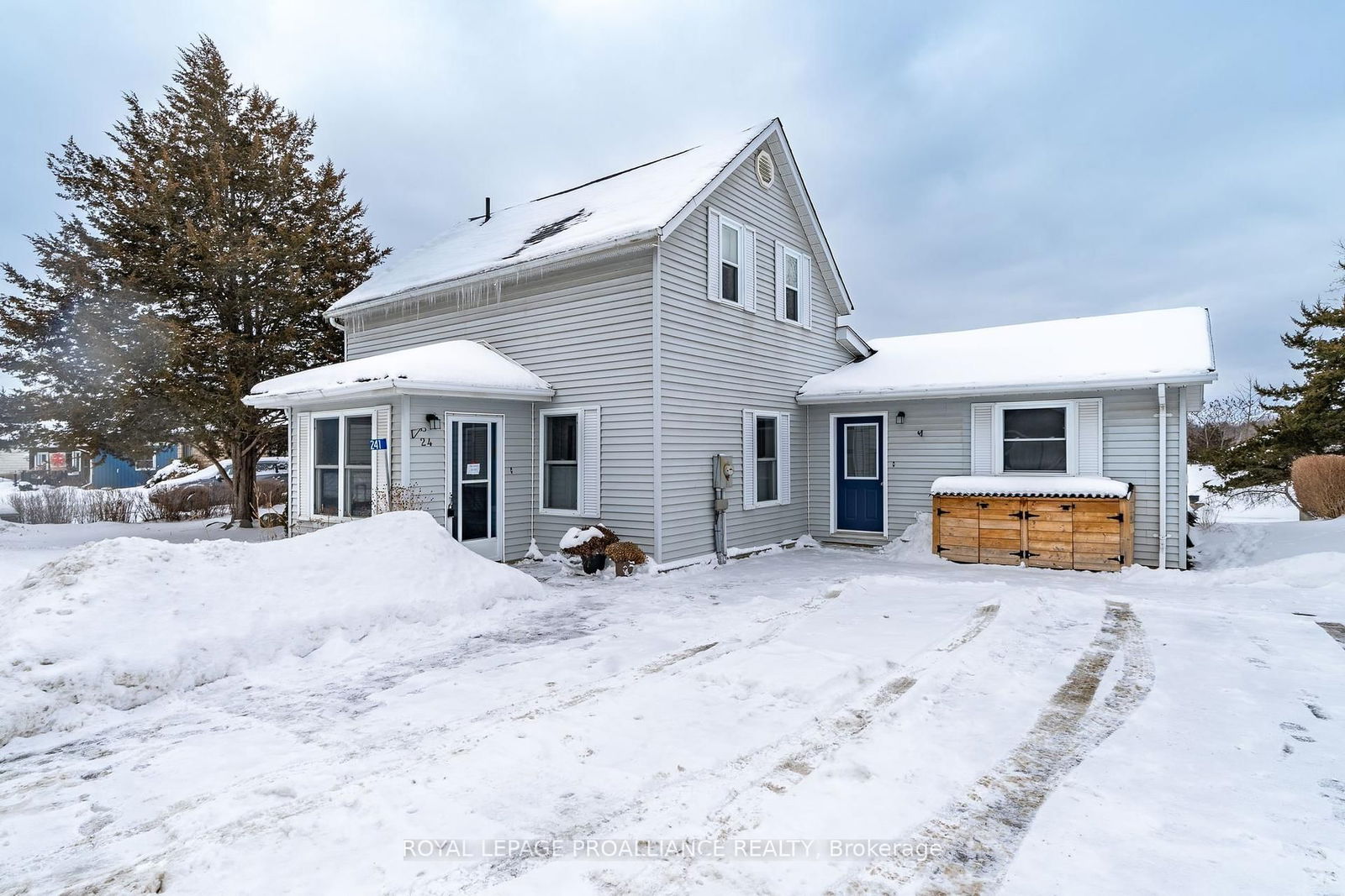 Detached House sold at 241 Riverside Pkwy, Quinte West, K0K 2C0 - MLS: X11987053