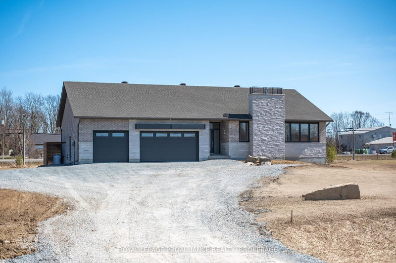 158 Summerside Dr, Inverary, K0H 1X0 | Image 3