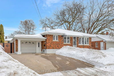 Detached House for sale at 47 Silvercreek Pkwy, Guelph, Onward Willow, N1H 3T1 - MLS: X11987344