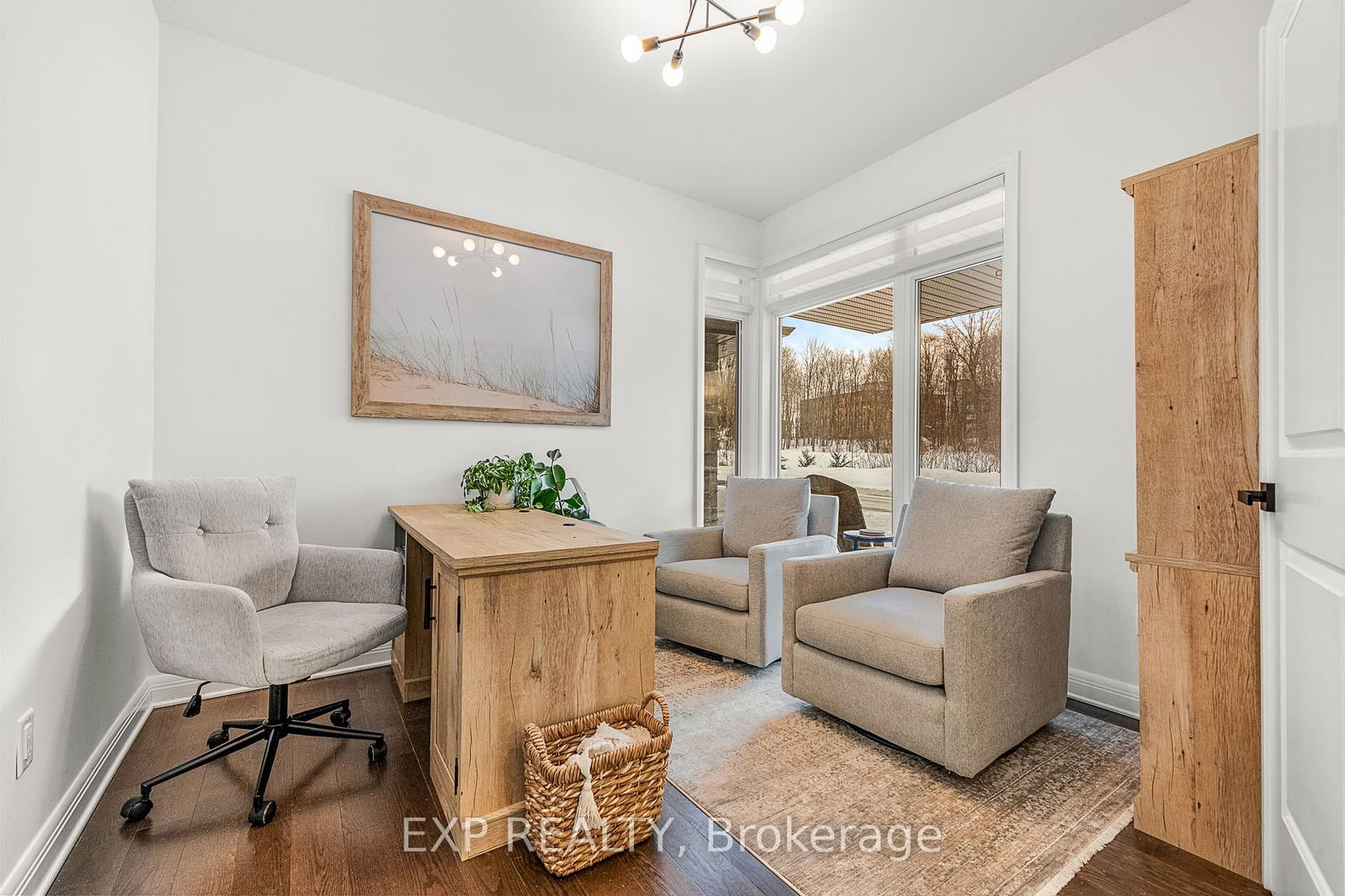 Detached House sold at 204 Avro Circle, Ottawa, CFB Rockcliffe and Area, K1K 4Y9 - MLS: X11987503
