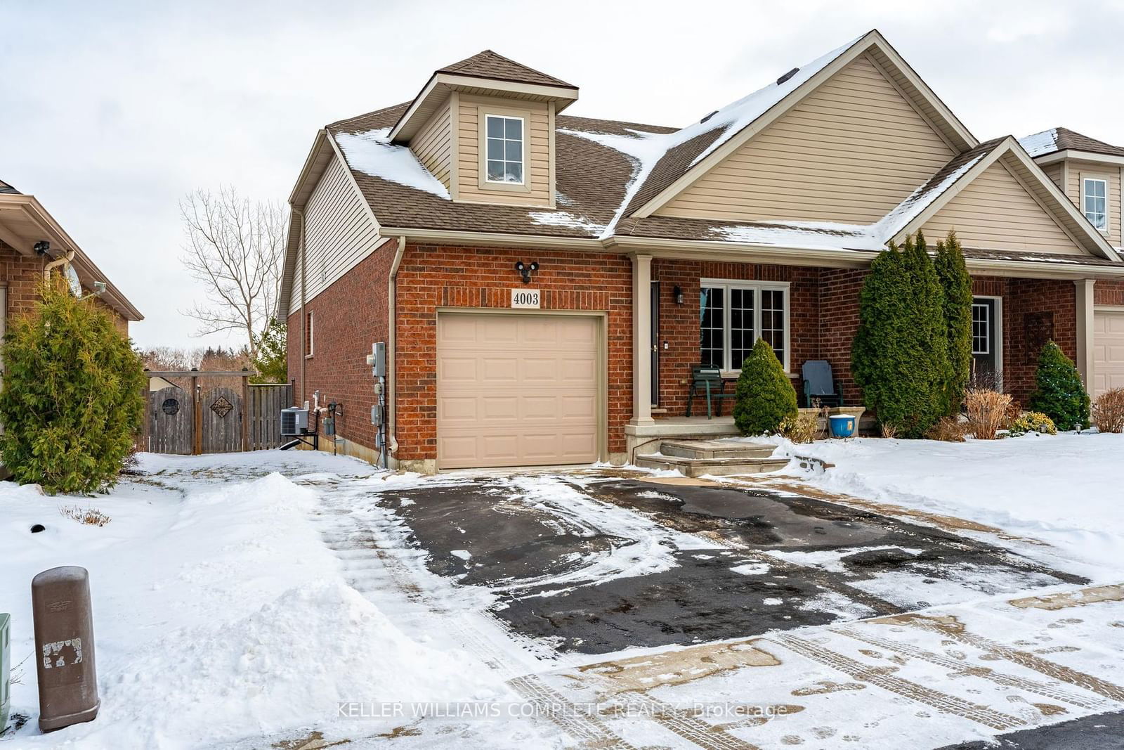 Semi-Detached House for sale at 4003 Ashby Drive, Lincoln, 982 - Beamsville, L0R 1B9 - MLS: X11987678