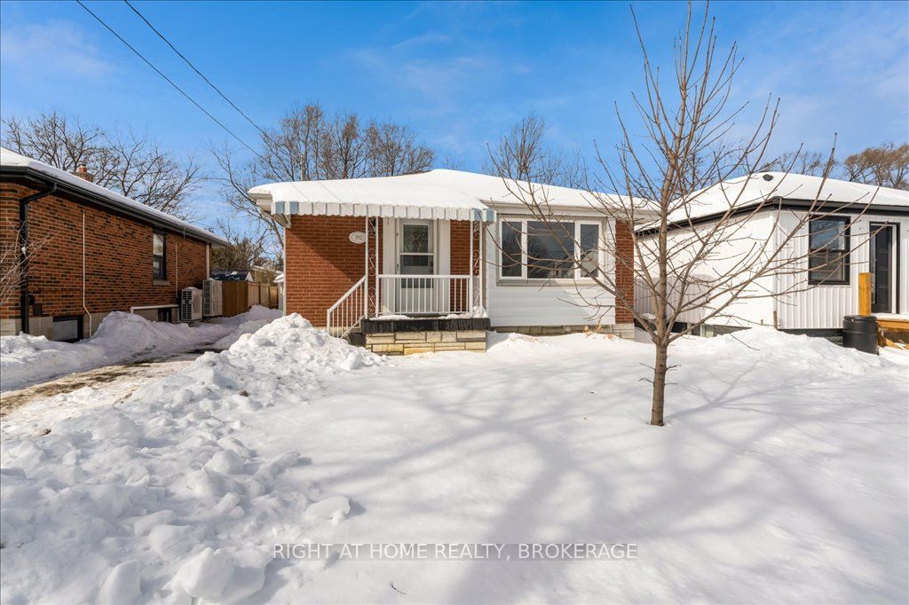 Building at 392 East 43rd Street, Hamilton, Hampton Heights