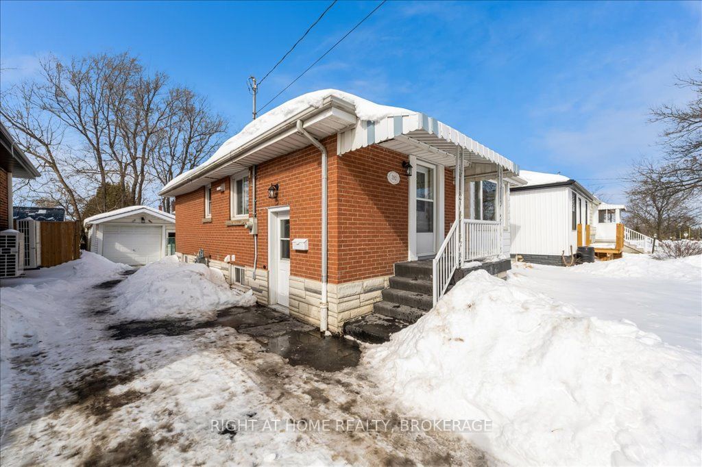 Detached House for sale at 392 East 43rd Street, Hamilton, Hampton Heights, L8T 3E3 - MLS: X11987841