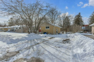 Detached House for sale at 483 Mcewen Drive, Kingston, City SouthWest, K7M 3W6 - MLS: X11987908