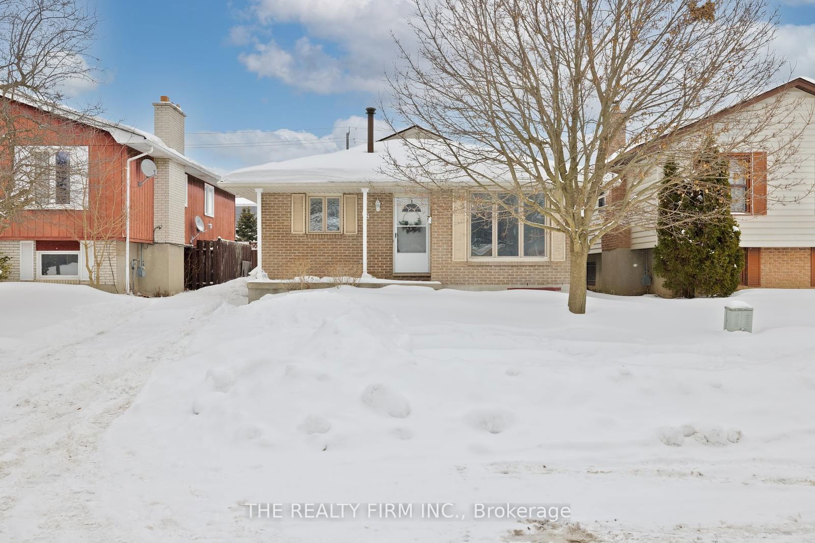 Detached House for sale at 68 Beechmount Crescent, London, South X, N6E 2J4 - MLS: X11987971