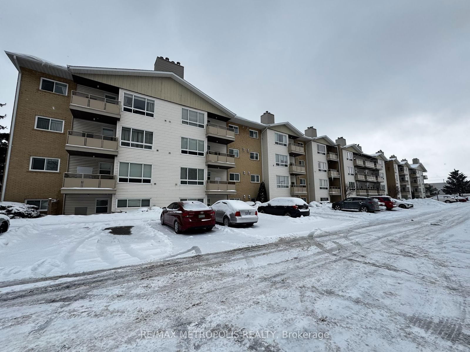 Condo for sale at 117-78 Roehampton Avenue, St. Catharines, 444 - Carlton/Bunting, L2M 7W9 - MLS: X11988220