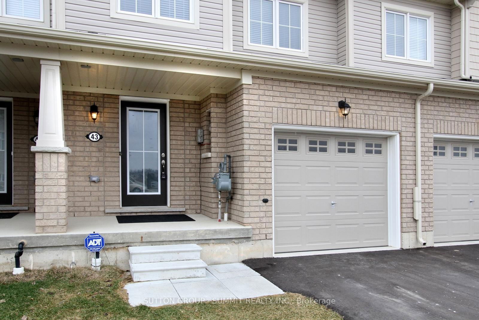 Townhouse for lease at 43 Longboat Run, Brantford, N3T 0P3 - MLS: X11988450