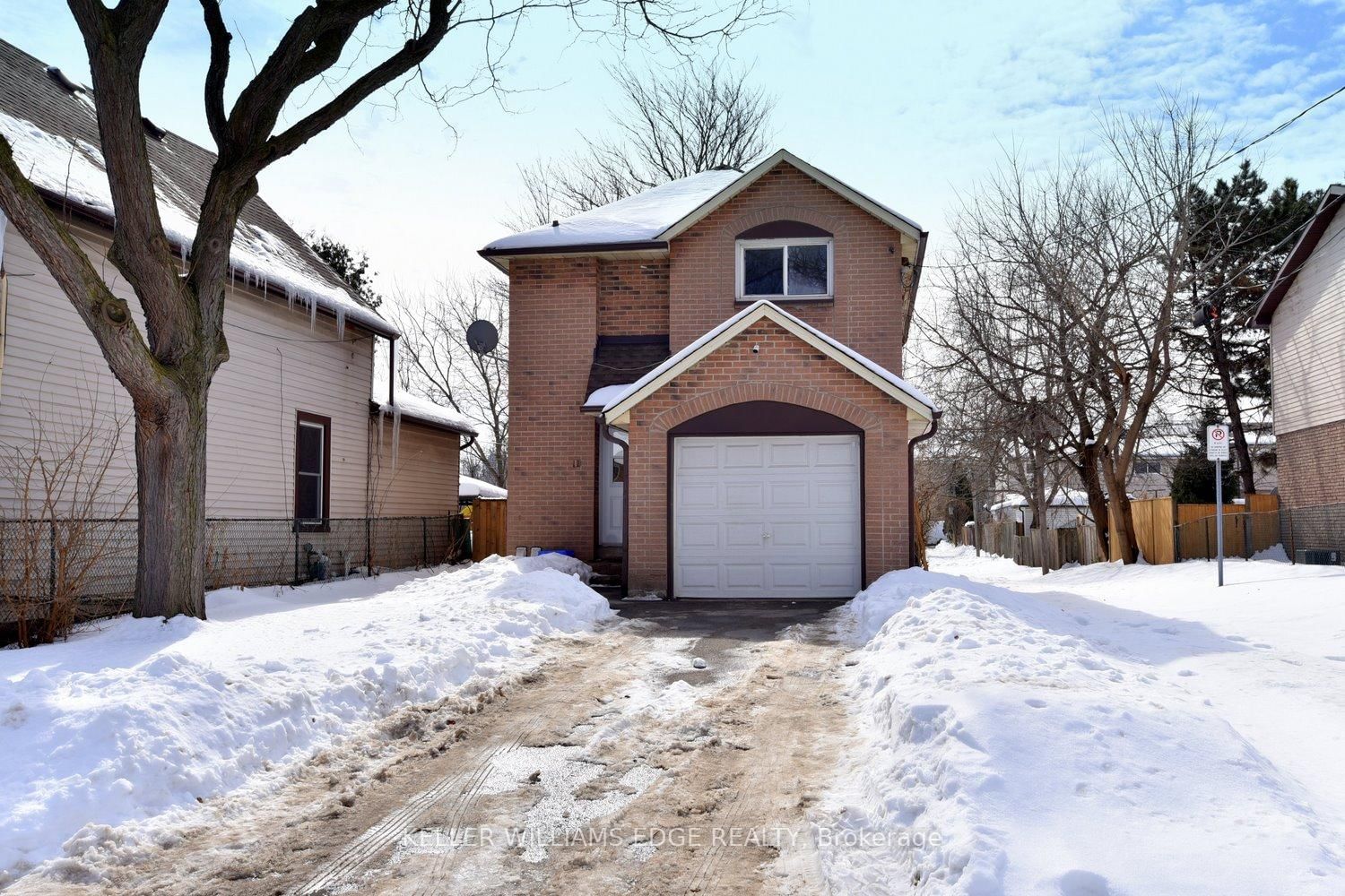 Detached House for sale at 16 Simcoe Street, Hamilton, North End, L8L 3M9 - MLS: X11988734