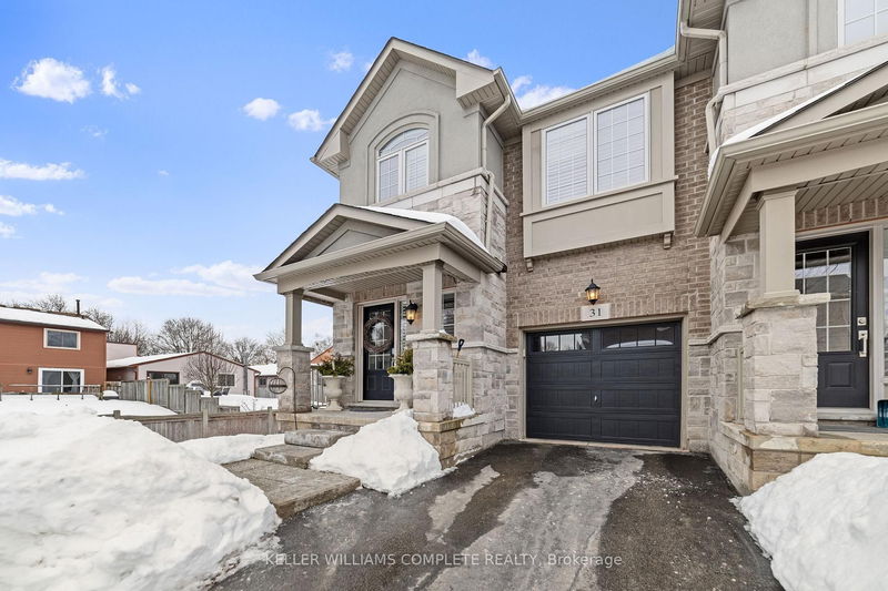home for sale on 31-215 Dundas Street E