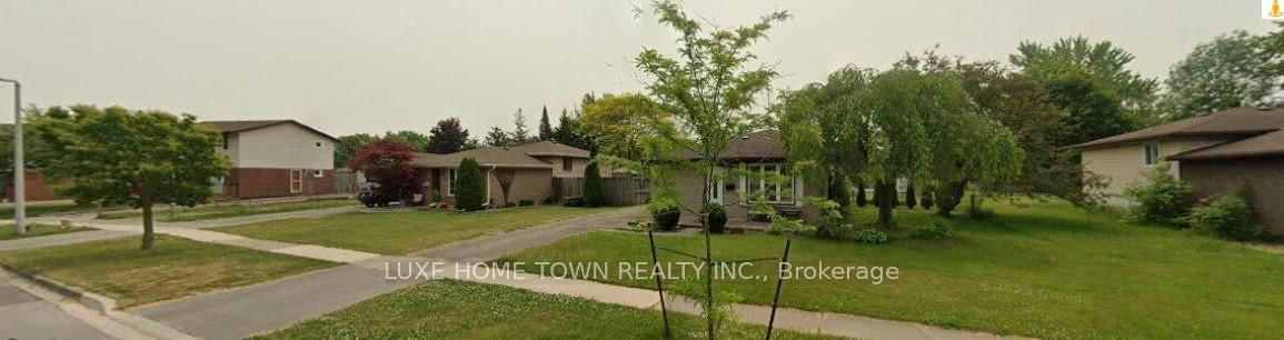 Detached House for sale at 40 LEASIDE Drive, Welland, 767 - N. Welland, L3C 6B2 - MLS: X11988888