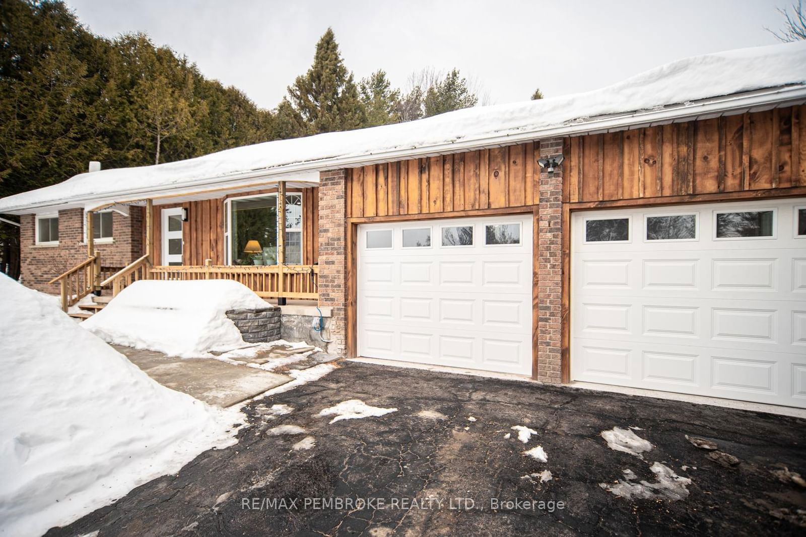 Detached House for sale at 244 Witt Road, Laurentian Valley, 531 - Laurentian Valley, K8A 6W5 - MLS: X11989060