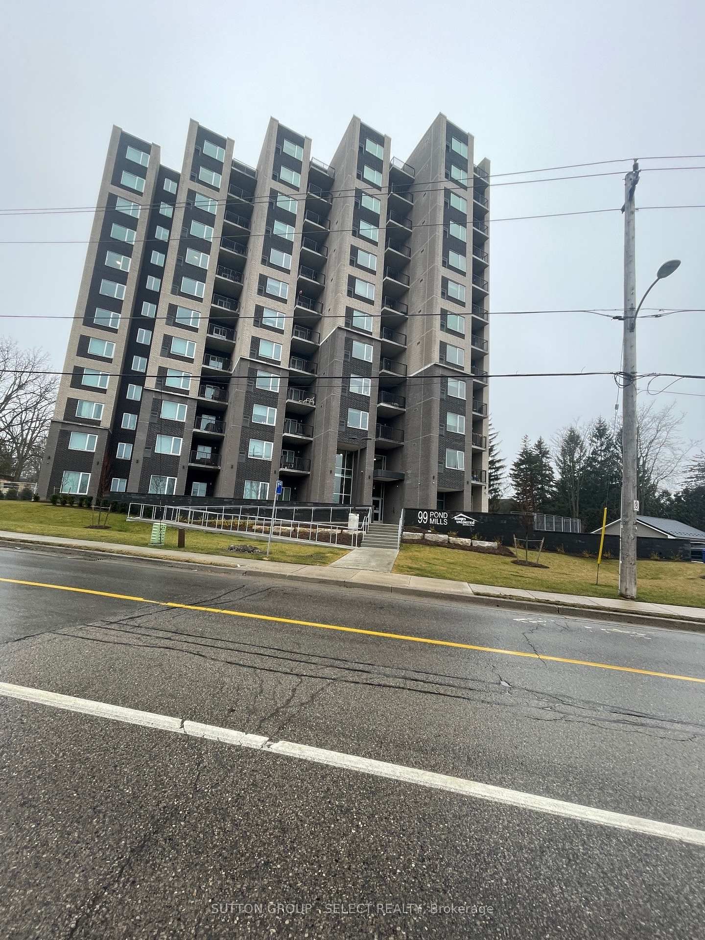 Condo for lease at 909-99 POND MILLS Road, London, South J, N5Z 3X3 - MLS: X11989087