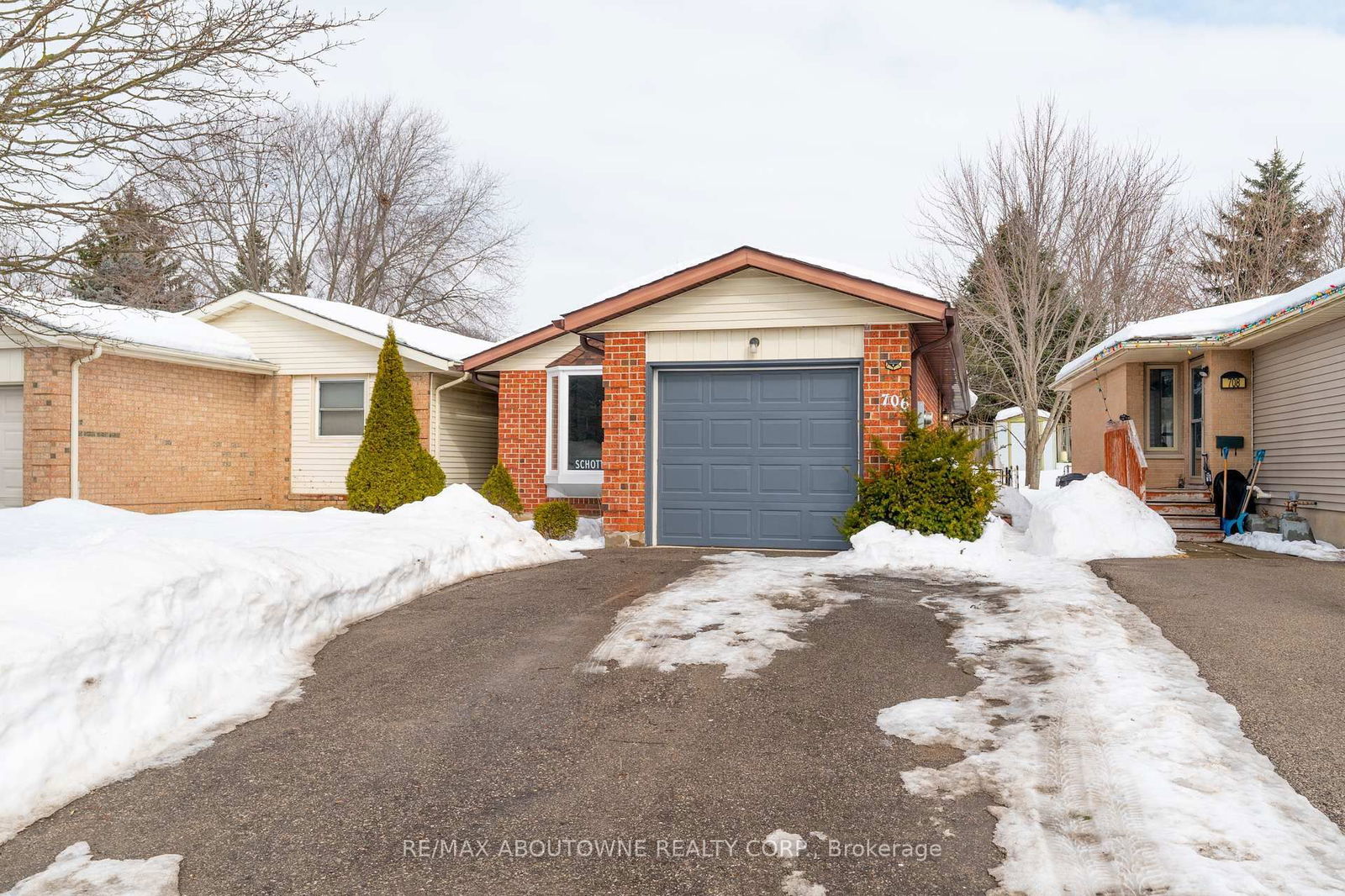 Detached House sold at 706 Scottsdale Drive, Guelph, Hanlon Creek, N1G 4M5 - MLS: X11989126