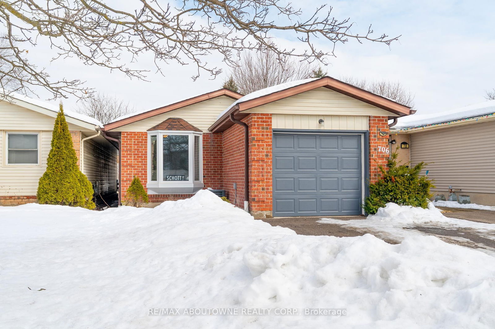 Detached House sold at 706 Scottsdale Drive, Guelph, Hanlon Creek, N1G 4M5 - MLS: X11989126