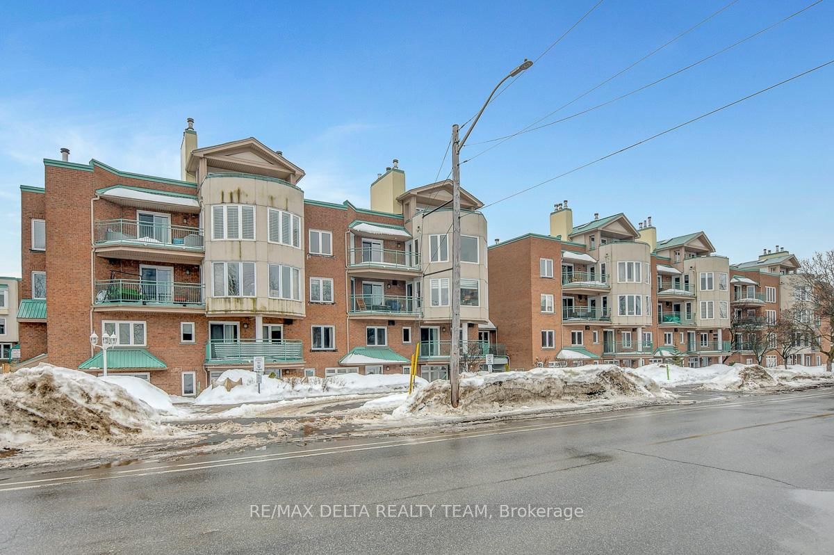 Condo for sale at 302A-62 Donald Street, Overbrook - Castleheights and Area, 3501 - Overbrook, K1K 1N2 - MLS: X11989178