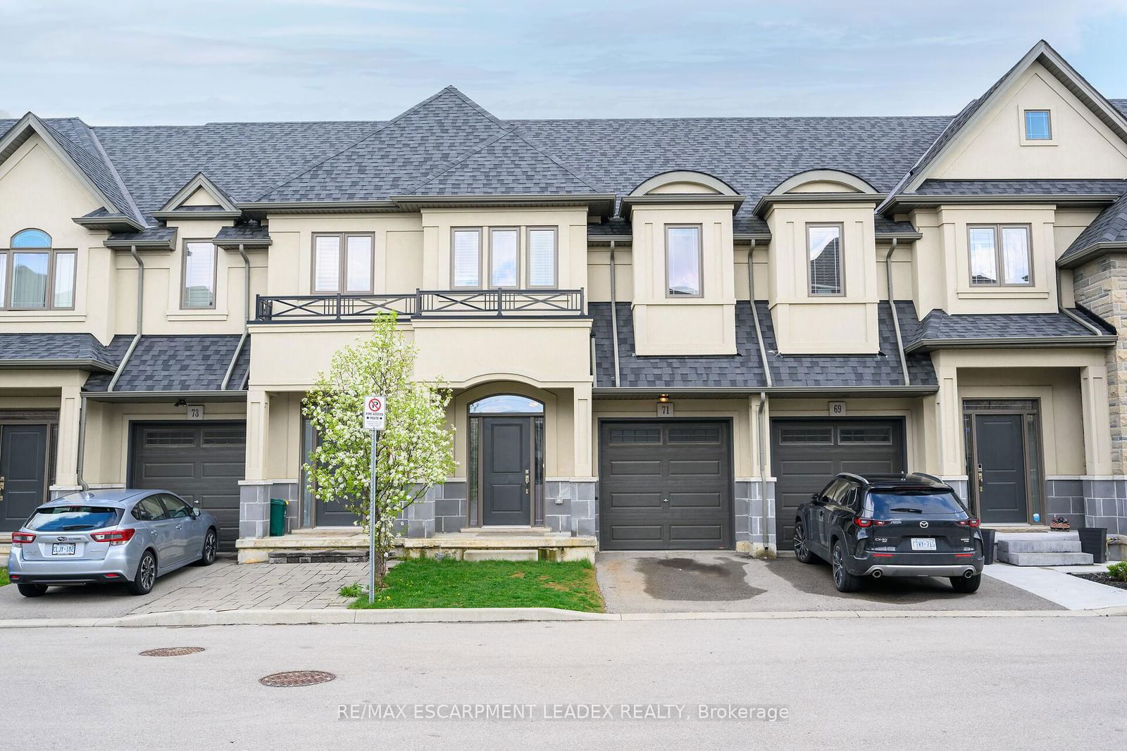 Townhouse for sale at 71 Sonoma Valley Crescent, Hamilton, Mewburn, L9B 0J3 - MLS: X11989299