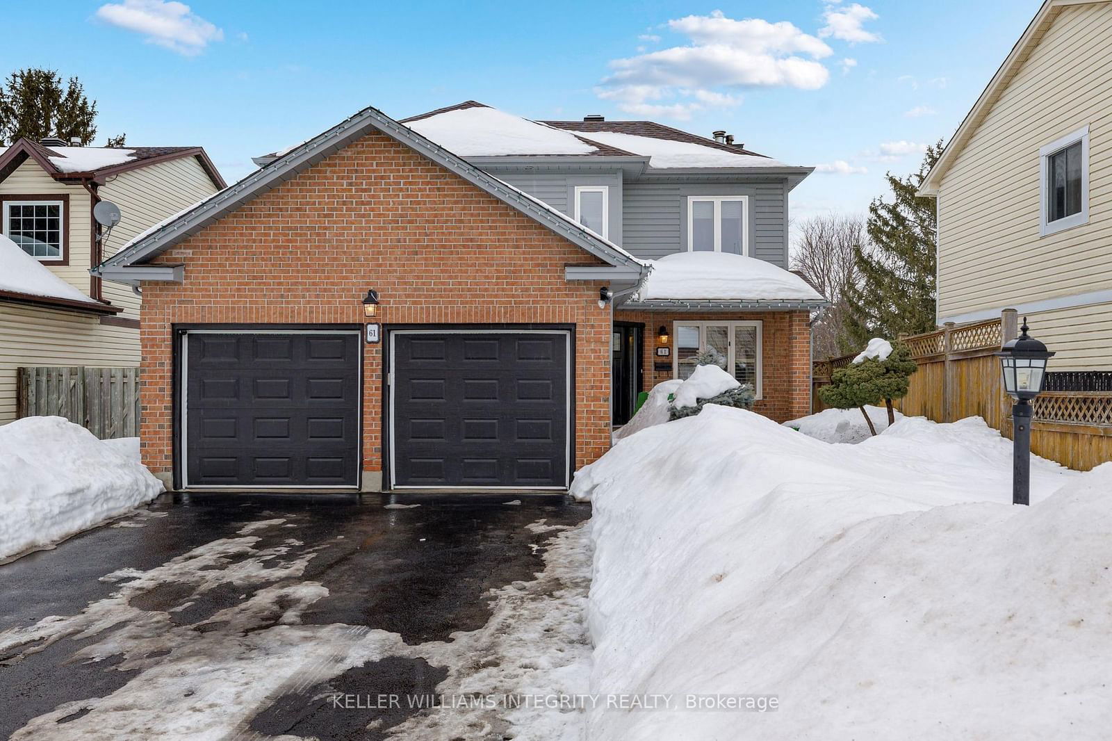 Detached House for sale at 61 Shearer Crescent, Kanata, 9002 - Kanata - Katimavik, K2L 3N3 - MLS: X11989456