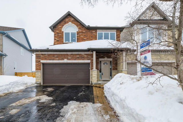 1098 Northgraves Crescent