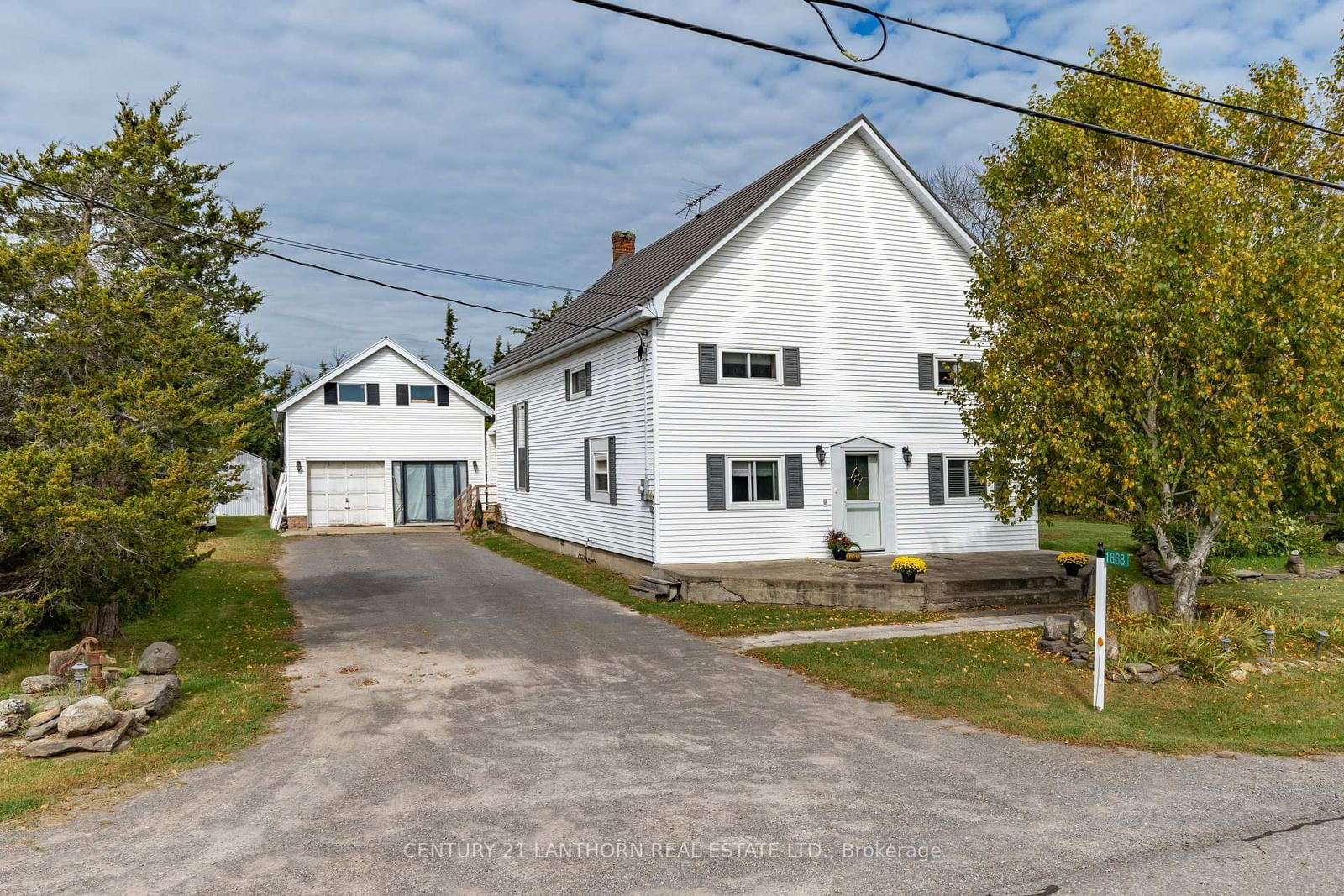 Building at 1868 County Road 14, Prince Edward County, Ameliasburgh