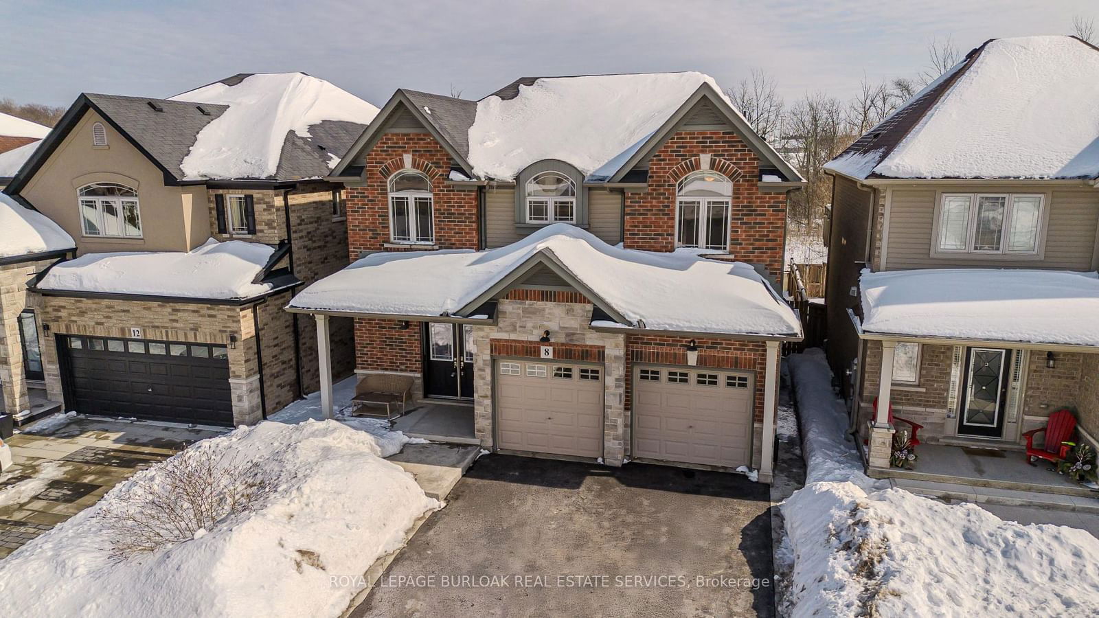 Detached House for sale at 8 Thornbury Court, Hamilton, Stoney Creek, L8J 0G7 - MLS: X11989551