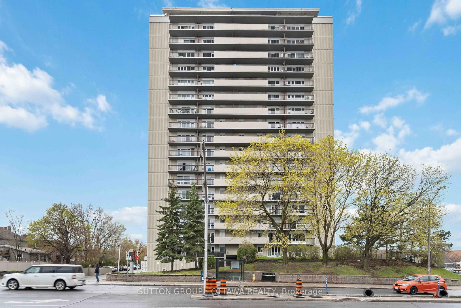 Condo for lease at 1006-158A McArthur Avenue, Ottawa, Vanier, K1L 7E7 - MLS: X11989620