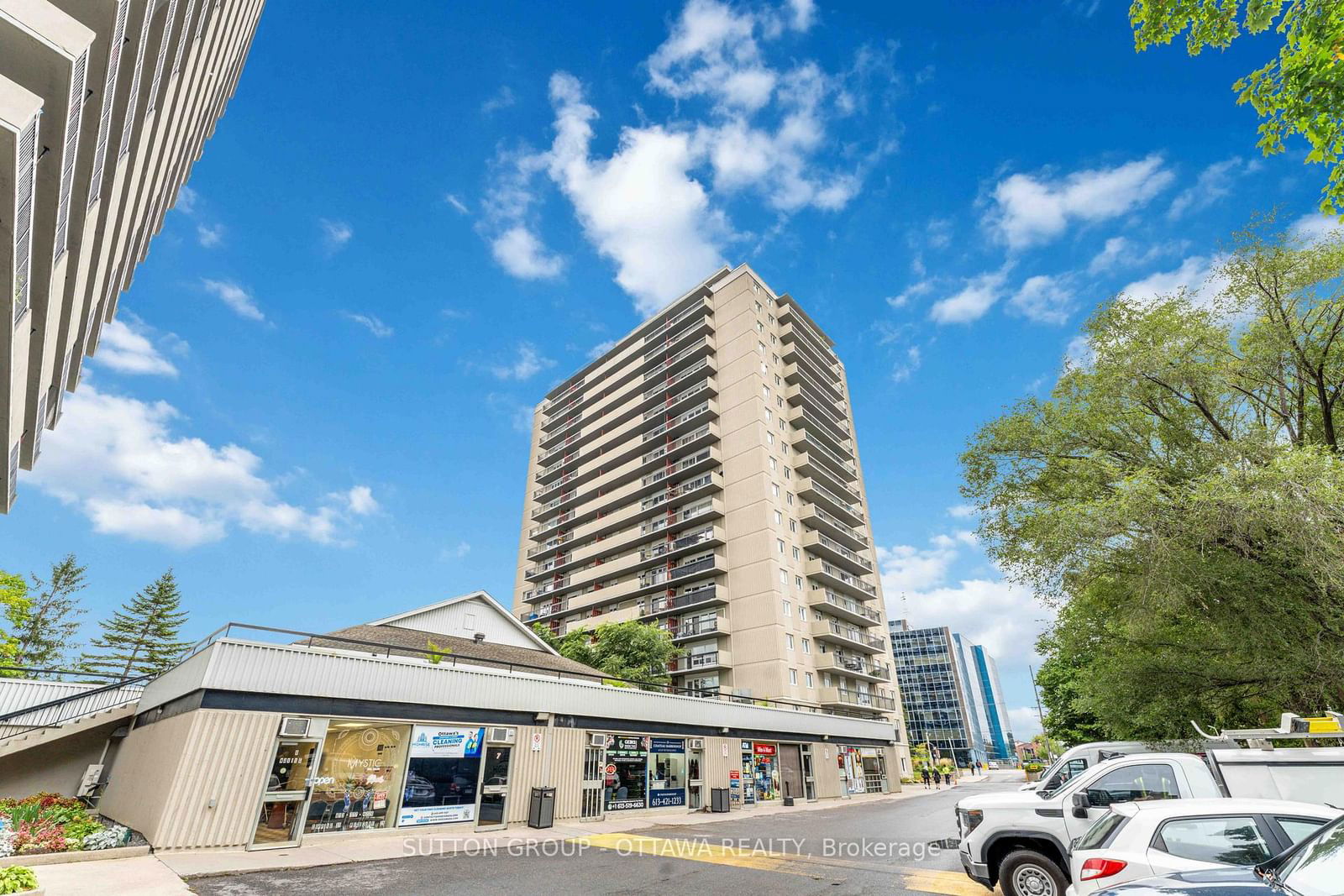 Condo for lease at 1006-158A McArthur Avenue, Ottawa, Vanier, K1L 7E7 - MLS: X11989620