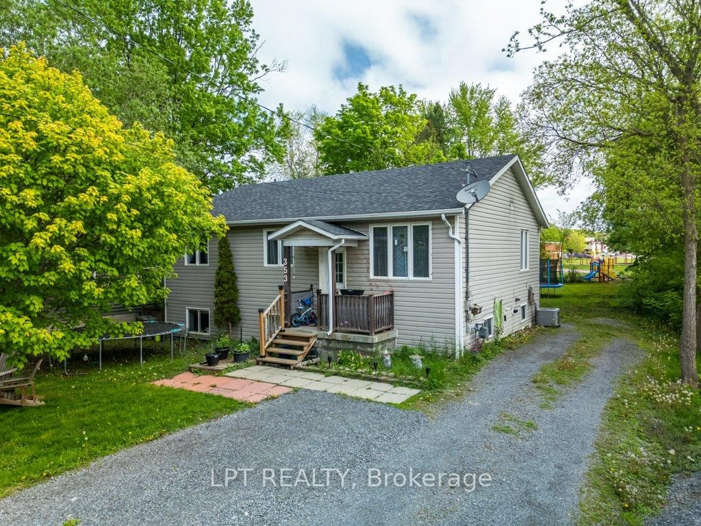 Detached House for sale at 353 Charles Street, Gananoque, 821 - Gananoque, K7G 1V6 - MLS: X11989728