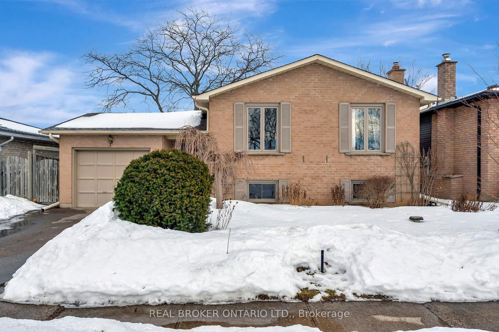 Detached House sold at 58 Hobart Crescent, Brantford, N3P 1V7 - MLS: X11989830