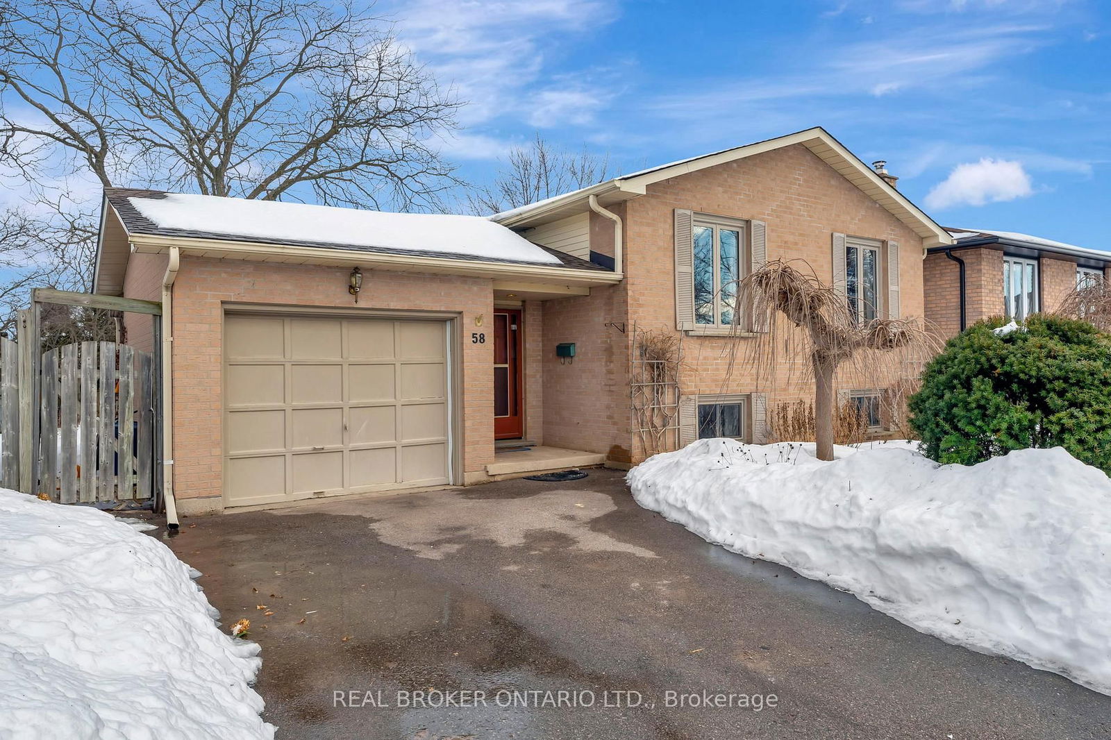 Detached House sold at 58 Hobart Crescent, Brantford, N3P 1V7 - MLS: X11989830