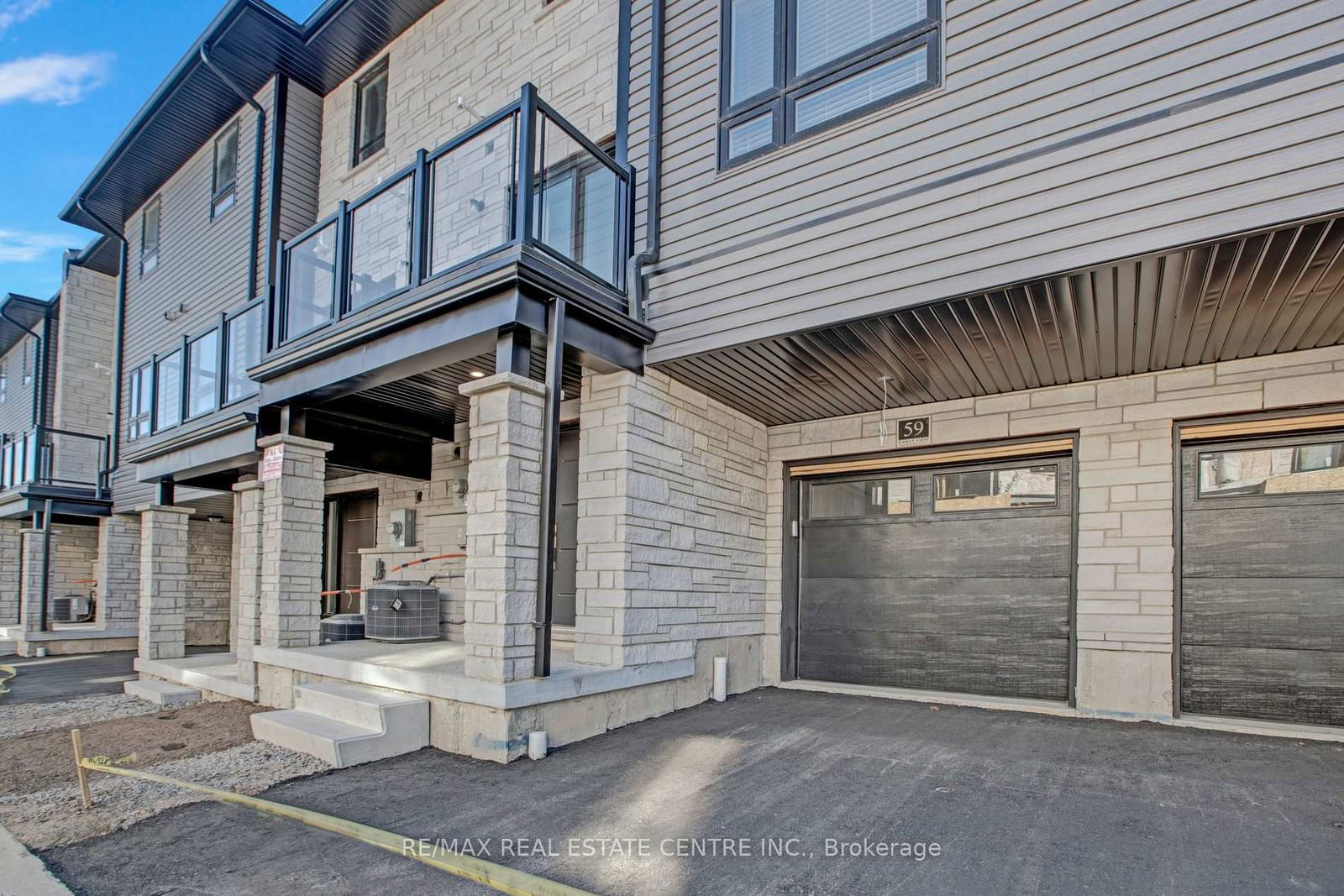 Townhouse for sale at 59-51 Sparrow Avenue, Cambridge, N1T 0C4 - MLS: X11989885