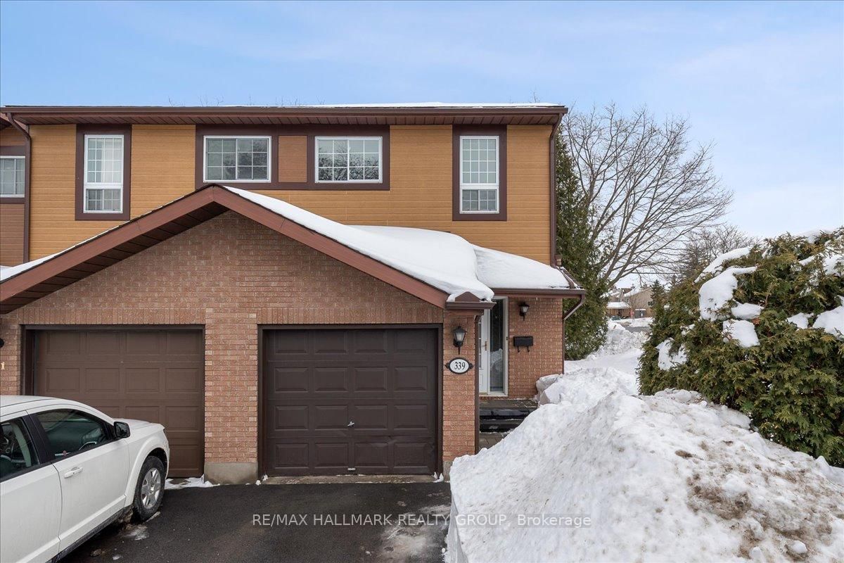Townhouse sold at 339 Verdon Pvt N/A, Ottawa, Hunt Club Park/Greenboro, K1T 2Z9 - MLS: X11990188
