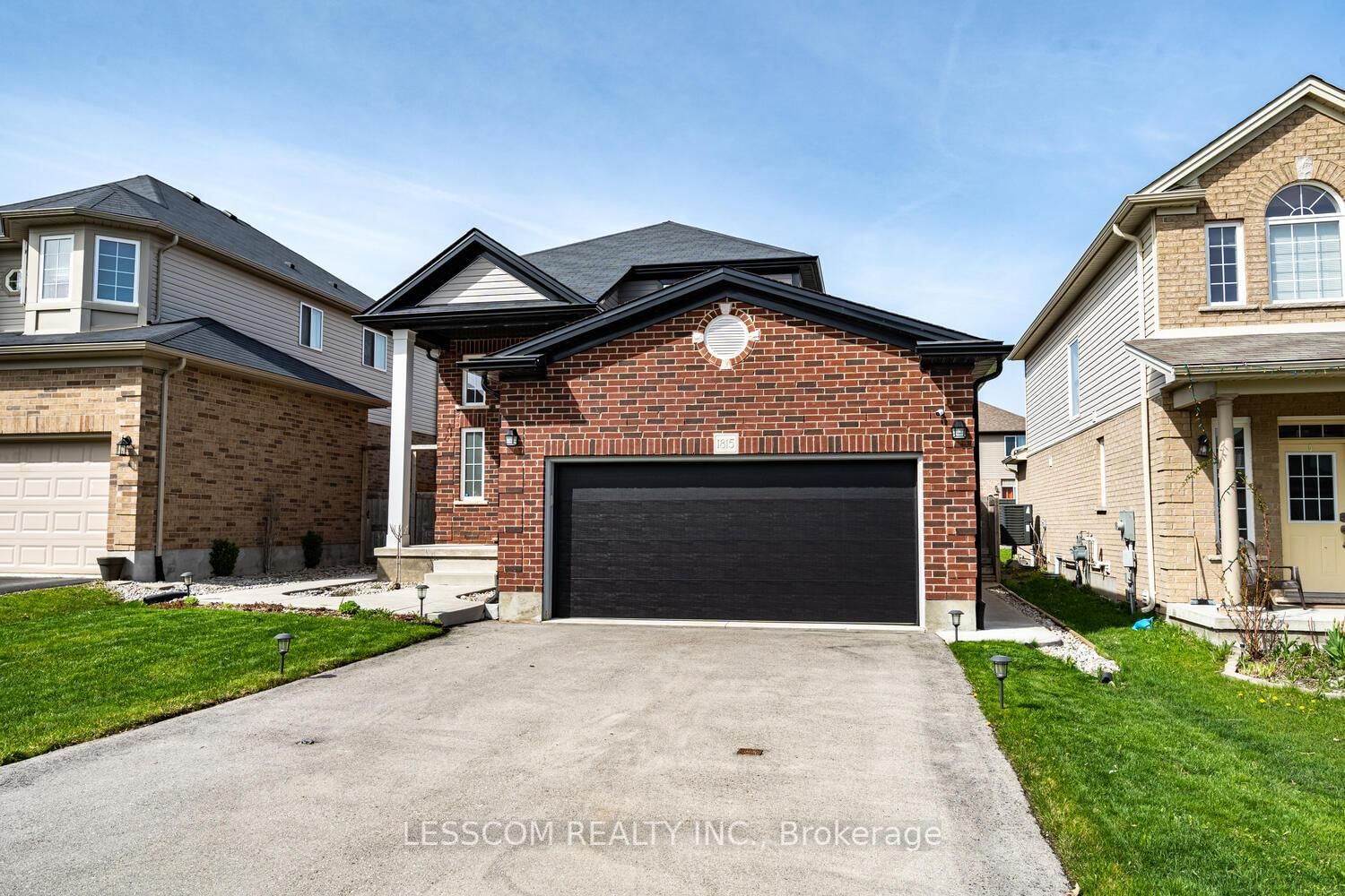 Detached House for sale at 1815 Brown Drive, London, North S, N6G 5B4 - MLS: X11990216