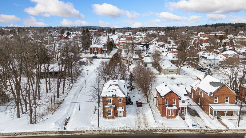 42 Daniel St N, Arnprior, K7S 2K5 | Image 2