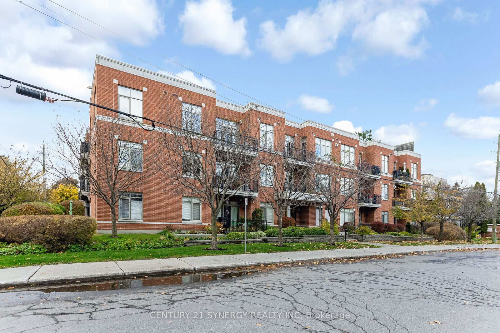 Condo sold at 311-950 Marguerite Avenue, Ottawa, Overbrook, K1K 3T8 - MLS: X11990737