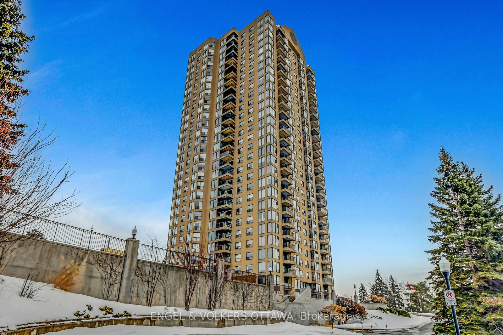 Condo sold at 2507-545 St-Laurent Boulevard, Manor Park - Cardinal Glen and Area, 3103 - Viscount Alexander Park, K1K 4H9 - MLS: X11990771