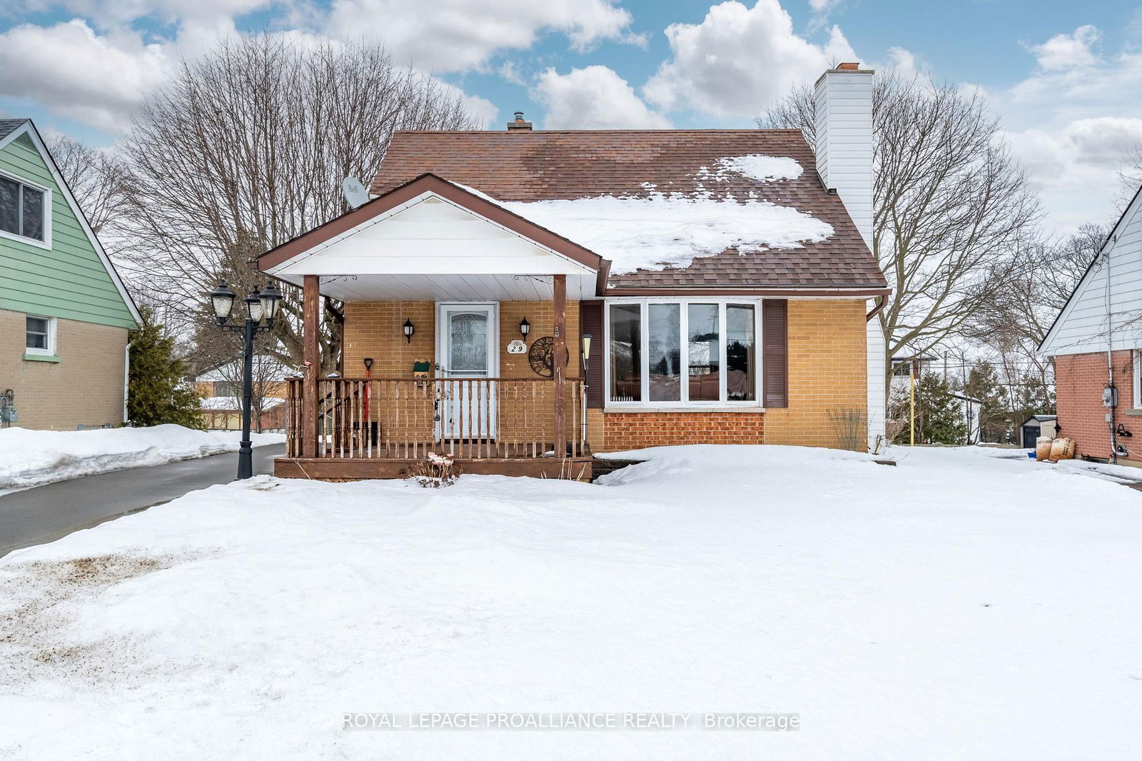 Detached House sold at 29 Fourth Avenue, Quinte West, K8V 5N5 - MLS: X11990827