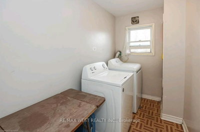 6175 Barker Street — more photos