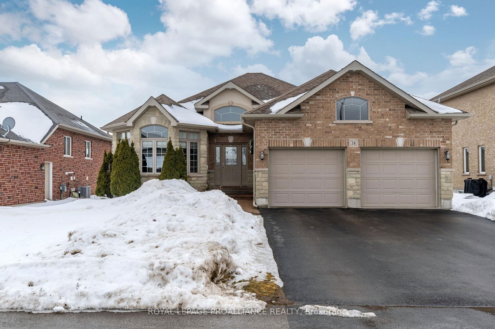 Detached House for sale at 24 Hampton Ridge Drive, Belleville, K8N 5N1 - MLS: X11990959