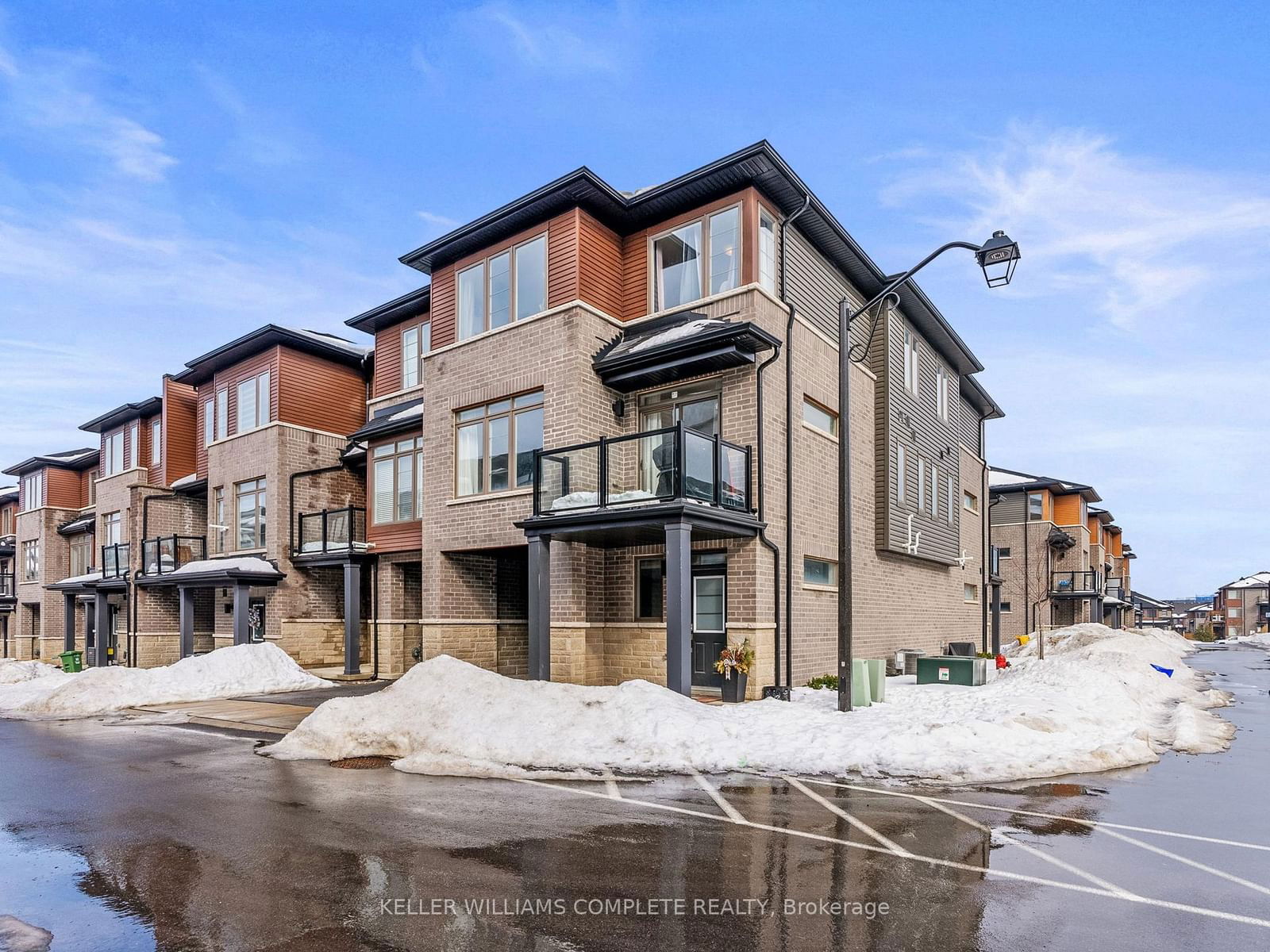 Townhouse for sale at 145-61 Soho Street, Hamilton, Stoney Creek Mountain, L8J 2R9 - MLS: X11991036